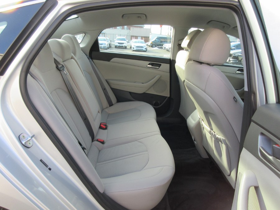 Used Hyundai Sonata SE 2.4L 2019 | Route 27 Auto Mall. Linden, New Jersey Used Hyundai Sonata SE 2.4L 2019 | Route 27 Auto Mall. Linden, New Jersey