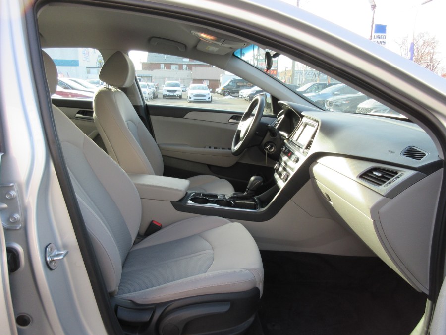Used Hyundai Sonata SE 2.4L 2019 | Route 27 Auto Mall. Linden, New Jersey Used Hyundai Sonata SE 2.4L 2019 | Route 27 Auto Mall. Linden, New Jersey