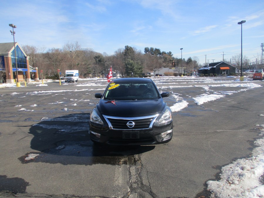 Used Nissan Altima 4dr Sdn I4 2.5 S 2015 | Universal Motors LLC. New Britain, Connecticut