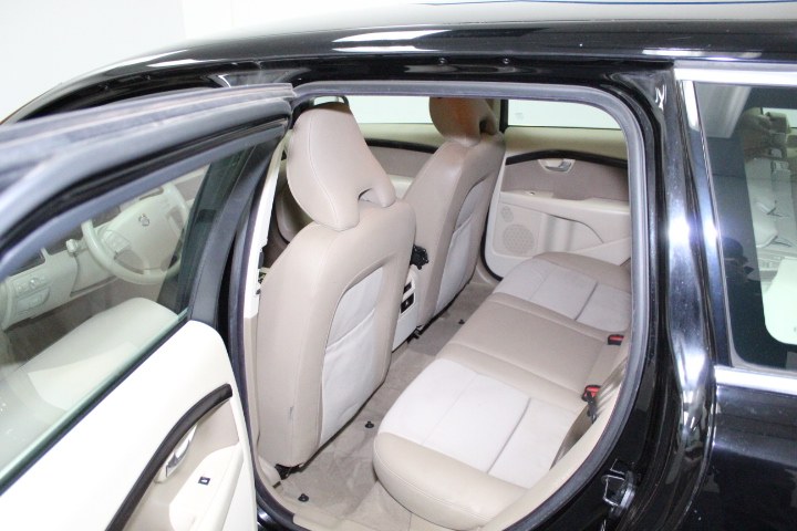 Used Volvo V70 4dr Wgn 2008 | New England Auto Sales LLC. Plainville, Connecticut Used Volvo V70 4dr Wgn 2008 | New England Auto Sales LLC. Plainville, Connecticut