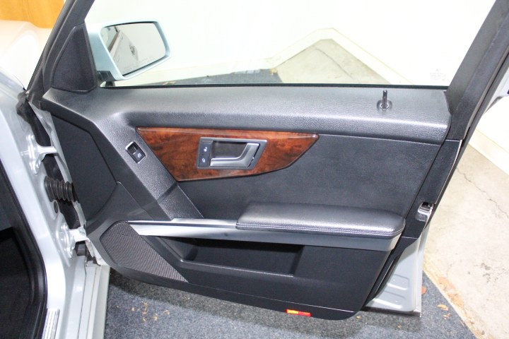 Used Mercedes-Benz GLK-Class 4MATIC 4dr GLK350 2013 | New England Auto Sales LLC. Plainville, Connecticut Used Mercedes-Benz GLK-Class 4MATIC 4dr GLK350 2013 | New England Auto Sales LLC. Plainville, Connecticut