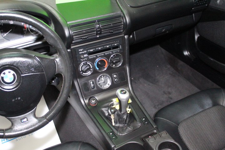 Used BMW Z3 Z3 2dr Roadster 2.5L 2000 | New England Auto Sales LLC. Plainville, Connecticut Used BMW Z3 Z3 2dr Roadster 2.5L 2000 | New England Auto Sales LLC. Plainville, Connecticut