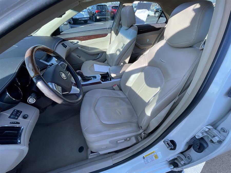 Used Cadillac CTS Sedan 4dr Sdn 3.0L Luxury AWD 2011 | Wiz Leasing Inc. Stratford, Connecticut Used Cadillac CTS Sedan 4dr Sdn 3.0L Luxury AWD 2011 | Wiz Leasing Inc. Stratford, Connecticut