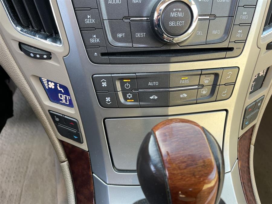 Used Cadillac CTS Sedan 4dr Sdn 3.0L Luxury AWD 2011 | Wiz Leasing Inc. Stratford, Connecticut Used Cadillac CTS Sedan 4dr Sdn 3.0L Luxury AWD 2011 | Wiz Leasing Inc. Stratford, Connecticut