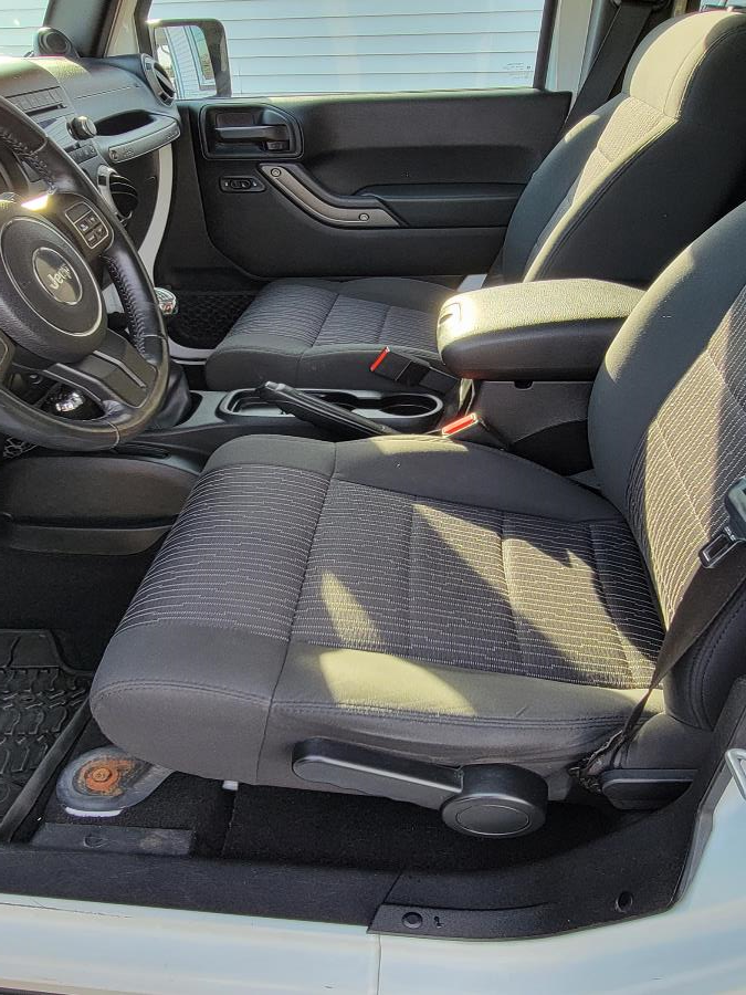 Used Jeep Wrangler Unlimited 4WD 4dr Sport 2012 | Chip's Auto Sales Inc. Milford, Connecticut Used Jeep Wrangler Unlimited 4WD 4dr Sport 2012 | Chip's Auto Sales Inc. Milford, Connecticut