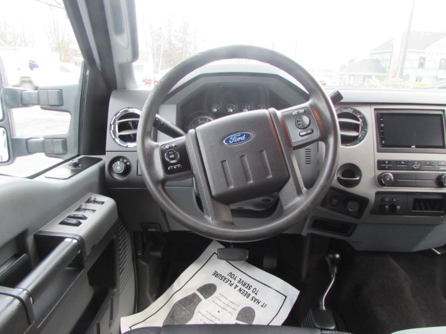 Used Ford Super Duty F-250 SRW 4WD Crew Cab 156" XLT 2015 | Chip's Auto Sales Inc. Milford, Connecticut Used Ford Super Duty F-250 SRW 4WD Crew Cab 156" XLT 2015 | Chip's Auto Sales Inc. Milford, Connecticut