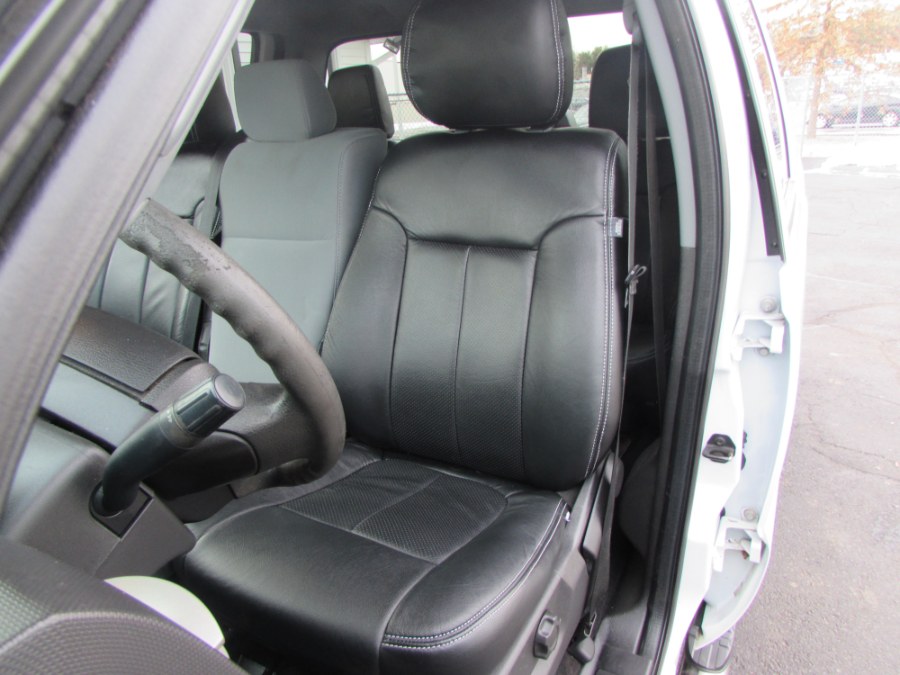 Used Ford Super Duty F-250 SRW 4WD Crew Cab 156" XLT 2015 | Chip's Auto Sales Inc. Milford, Connecticut Used Ford Super Duty F-250 SRW 4WD Crew Cab 156" XLT 2015 | Chip's Auto Sales Inc. Milford, Connecticut