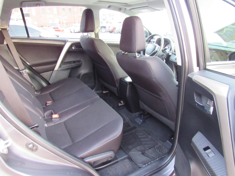 Used Toyota RAV4 XLE 2014 | Hilario's Auto Sales Inc.. Worcester, Massachusetts Used Toyota RAV4 XLE 2014 | Hilario's Auto Sales Inc.. Worcester, Massachusetts