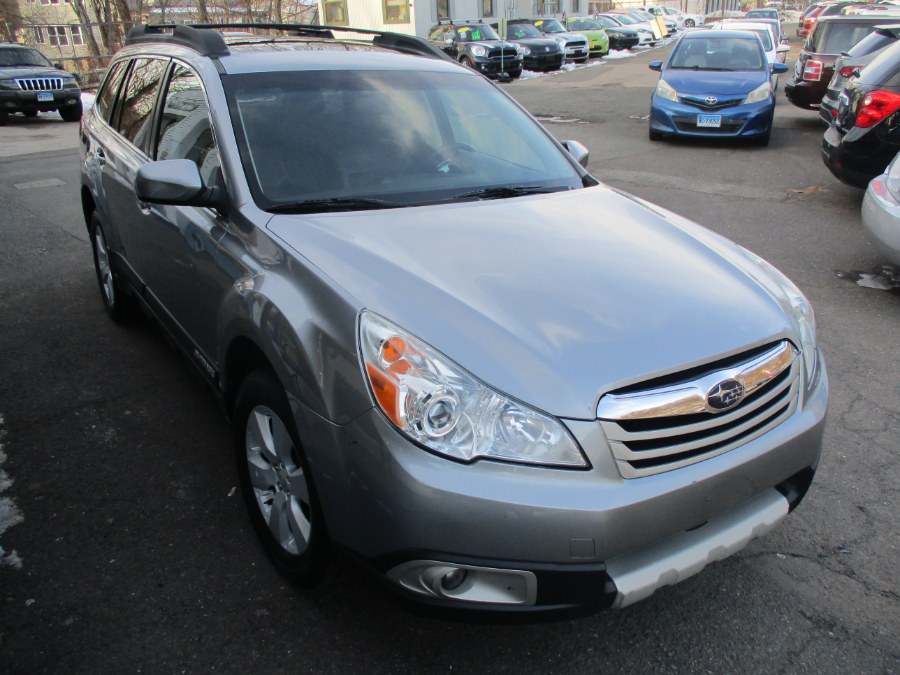 Used Subaru Outback 4dr Wgn H4 Auto 2.5i Limited Pwr Moon 2011 | Cos Central Auto. Meriden, Connecticut Used Subaru Outback 4dr Wgn H4 Auto 2.5i Limited Pwr Moon 2011 | Cos Central Auto. Meriden, Connecticut
