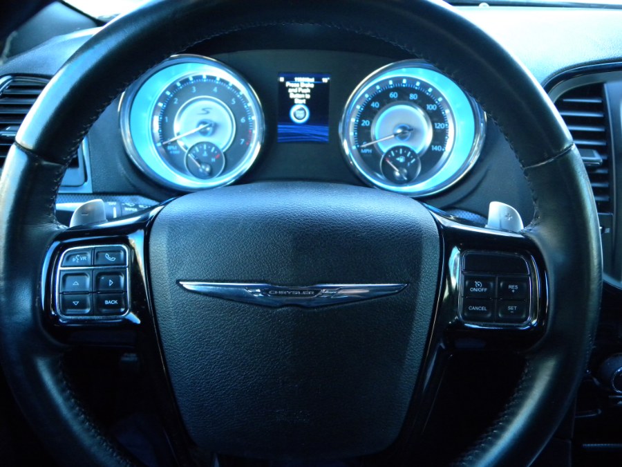 Used Chrysler 300 4dr Sdn 300S RWD 2014 | Carsbuck Inc.. Brooklyn, New York Used Chrysler 300 4dr Sdn 300S RWD 2014 | Carsbuck Inc.. Brooklyn, New York