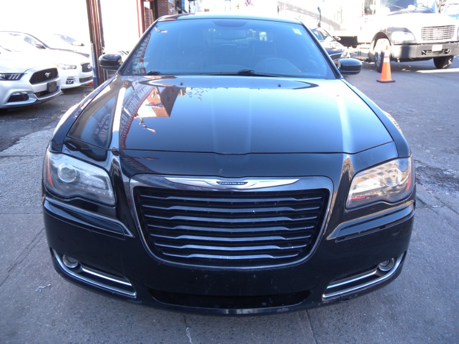 Used Chrysler 300 4dr Sdn 300S RWD 2014 | Carsbuck Inc.. Brooklyn, New York Used Chrysler 300 4dr Sdn 300S RWD 2014 | Carsbuck Inc.. Brooklyn, New York