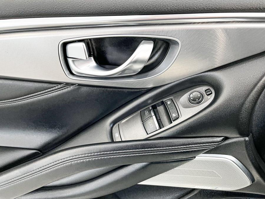 Used INFINITI Q60 3.0t LUXE AWD 2020 | Luxury Motor Club. Franklin Square, New York Used INFINITI Q60 3.0t LUXE AWD 2020 | Luxury Motor Club. Franklin Square, New York