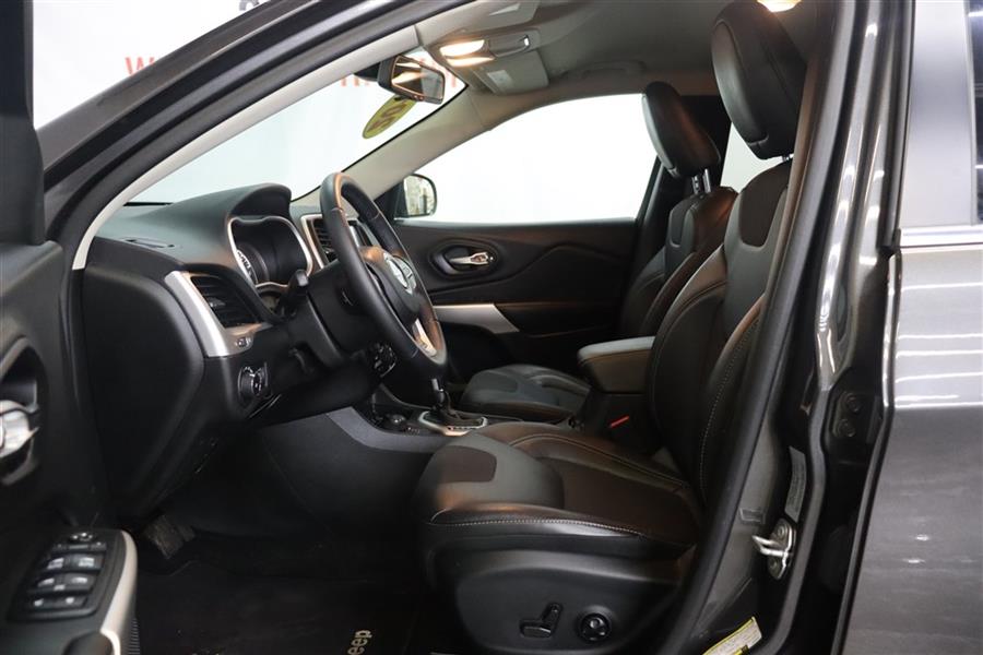 Used Jeep Cherokee LATITUDE PLUS 2018 | Fast Track Motors. Paterson, New Jersey Used Jeep Cherokee LATITUDE PLUS 2018 | Fast Track Motors. Paterson, New Jersey