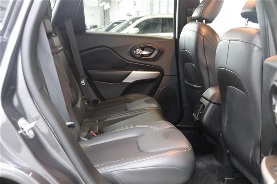 Used Jeep Cherokee LATITUDE PLUS 2018 | Fast Track Motors. Paterson, New Jersey Used Jeep Cherokee LATITUDE PLUS 2018 | Fast Track Motors. Paterson, New Jersey