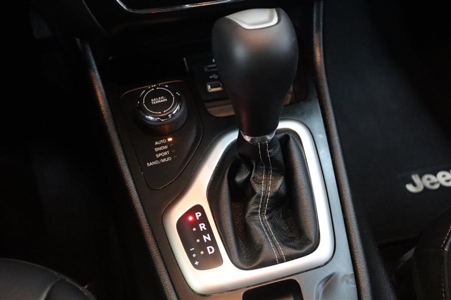 Used Jeep Cherokee LATITUDE PLUS 2018 | Fast Track Motors. Paterson, New Jersey Used Jeep Cherokee LATITUDE PLUS 2018 | Fast Track Motors. Paterson, New Jersey