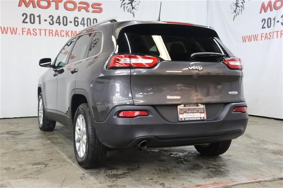 Used Jeep Cherokee LATITUDE PLUS 2018 | Fast Track Motors. Paterson, New Jersey Used Jeep Cherokee LATITUDE PLUS 2018 | Fast Track Motors. Paterson, New Jersey