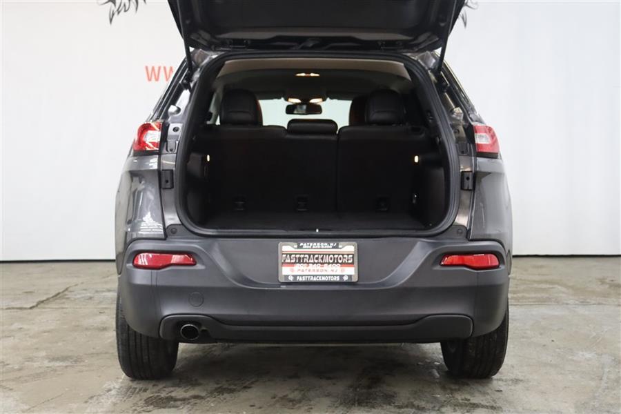 Used Jeep Cherokee LATITUDE PLUS 2018 | Fast Track Motors. Paterson, New Jersey Used Jeep Cherokee LATITUDE PLUS 2018 | Fast Track Motors. Paterson, New Jersey