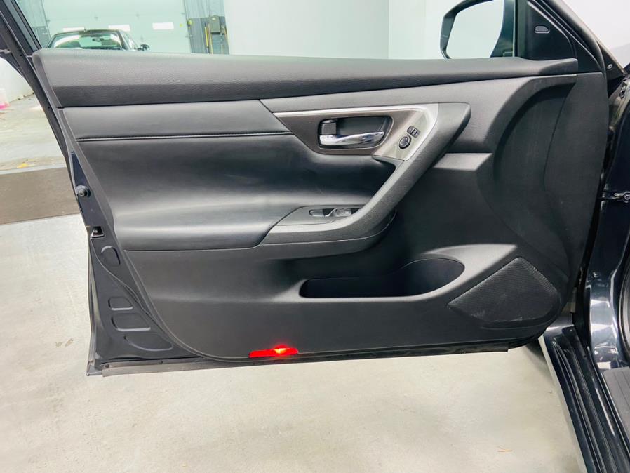 Used Nissan Altima 4dr Sdn I4 2.5 SV 2013 | East Coast Auto Group. Linden, New Jersey Used Nissan Altima 4dr Sdn I4 2.5 SV 2013 | East Coast Auto Group. Linden, New Jersey