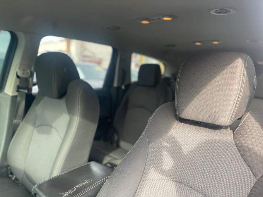 Used Chevrolet Traverse FWD 4dr LT w/1LT 2017 | NYC Automart Inc. Brooklyn, New York Used Chevrolet Traverse FWD 4dr LT w/1LT 2017 | NYC Automart Inc. Brooklyn, New York