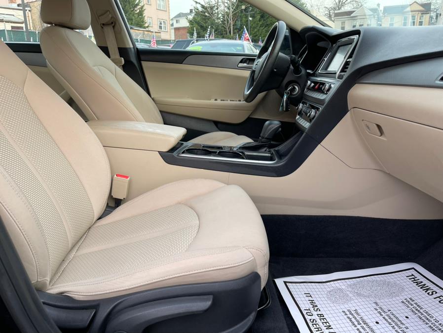 2019 Hyundai Sonata SE 2.4L, available for sale in Irvington , New Jersey | Auto Haus of Irvington Corp. Irvington , New Jersey 2019 Hyundai Sonata SE 2.4L, available for sale in Irvington , New Jersey | Auto Haus of Irvington Corp. Irvington , New Jersey