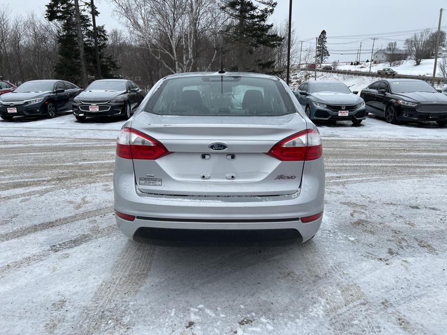 Used Ford Fiesta 4dr Sdn SE 2015 | Pray's Auto Sales . Bangor , Maine Used Ford Fiesta 4dr Sdn SE 2015 | Pray's Auto Sales . Bangor , Maine