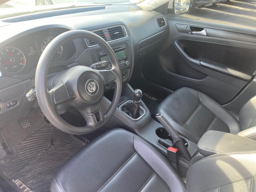 Used Volkswagen Jetta Sedan 4dr Man SE PZEV 2014 | Lava Motors 2 Inc. Canton, Connecticut Used Volkswagen Jetta Sedan 4dr Man SE PZEV 2014 | Lava Motors 2 Inc. Canton, Connecticut