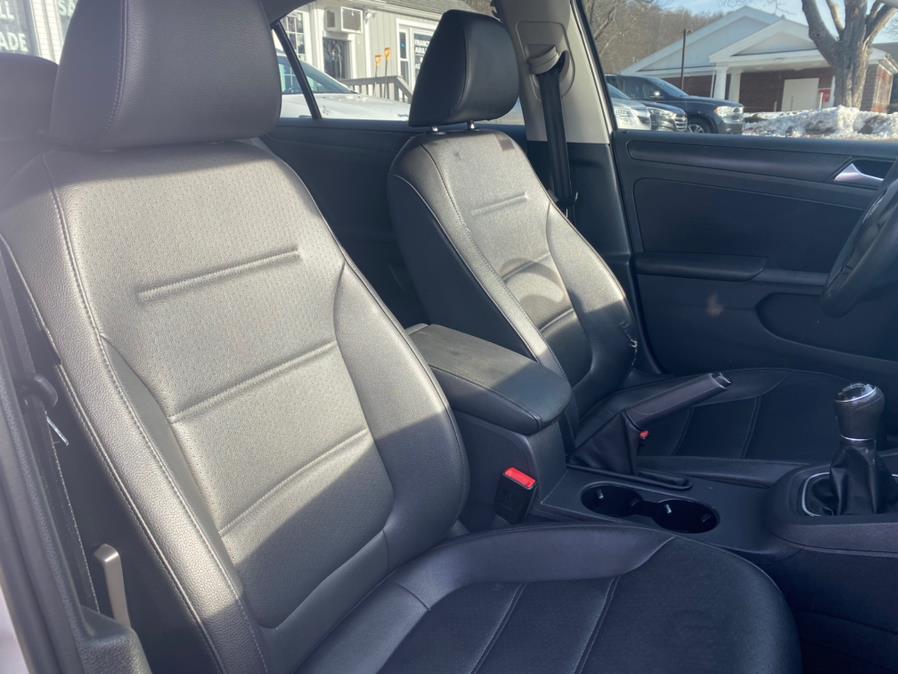 Used Volkswagen Jetta Sedan 4dr Man SE PZEV 2014 | Lava Motors 2 Inc. Canton, Connecticut Used Volkswagen Jetta Sedan 4dr Man SE PZEV 2014 | Lava Motors 2 Inc. Canton, Connecticut