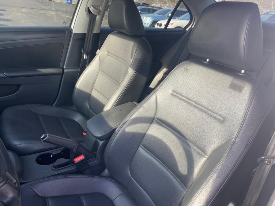 Used Volkswagen Jetta Sedan 4dr Man SE PZEV 2014 | Lava Motors 2 Inc. Canton, Connecticut Used Volkswagen Jetta Sedan 4dr Man SE PZEV 2014 | Lava Motors 2 Inc. Canton, Connecticut