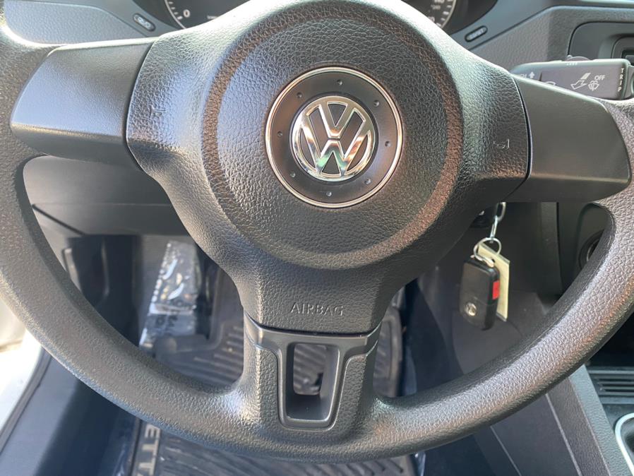 Used Volkswagen Jetta Sedan 4dr Man SE PZEV 2014 | Lava Motors 2 Inc. Canton, Connecticut Used Volkswagen Jetta Sedan 4dr Man SE PZEV 2014 | Lava Motors 2 Inc. Canton, Connecticut
