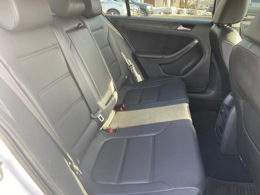 Used Volkswagen Jetta Sedan 4dr Man SE PZEV 2014 | Lava Motors 2 Inc. Canton, Connecticut Used Volkswagen Jetta Sedan 4dr Man SE PZEV 2014 | Lava Motors 2 Inc. Canton, Connecticut