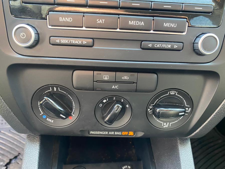 Used Volkswagen Jetta Sedan 4dr Man SE PZEV 2014 | Lava Motors 2 Inc. Canton, Connecticut Used Volkswagen Jetta Sedan 4dr Man SE PZEV 2014 | Lava Motors 2 Inc. Canton, Connecticut