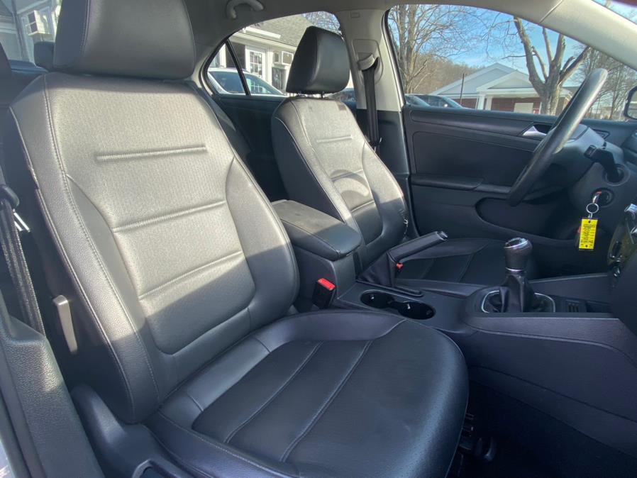 Used Volkswagen Jetta Sedan 4dr Man SE PZEV 2014 | Lava Motors 2 Inc. Canton, Connecticut Used Volkswagen Jetta Sedan 4dr Man SE PZEV 2014 | Lava Motors 2 Inc. Canton, Connecticut