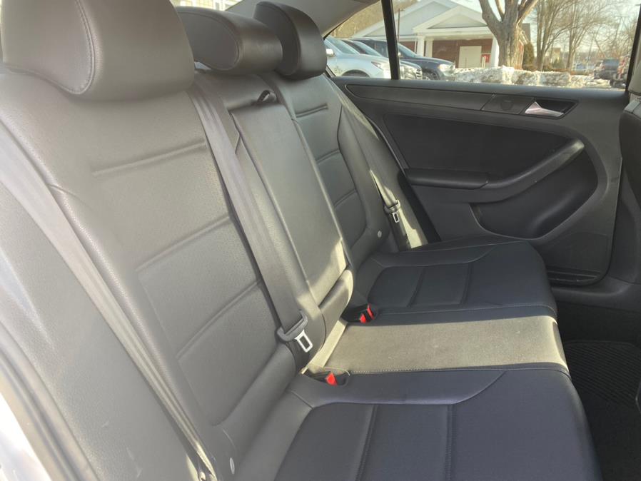 Used Volkswagen Jetta Sedan 4dr Man SE PZEV 2014 | Lava Motors 2 Inc. Canton, Connecticut Used Volkswagen Jetta Sedan 4dr Man SE PZEV 2014 | Lava Motors 2 Inc. Canton, Connecticut