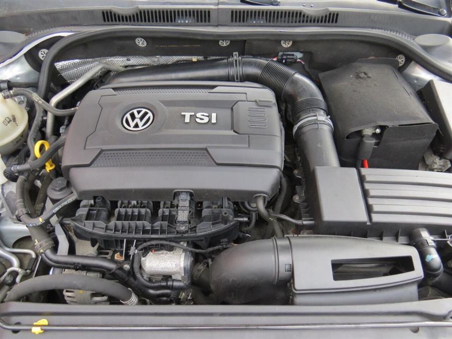 Used Volkswagen Jetta 1.8T SEL PZEV 4dr Sedan 2016 | Lake City Exports Inc. Auburn, Maine Used Volkswagen Jetta 1.8T SEL PZEV 4dr Sedan 2016 | Lake City Exports Inc. Auburn, Maine