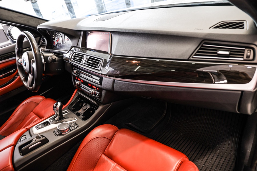Used BMW M5 4dr Sdn 2015 | 26 Motors Long Island. ELMONT, New York Used BMW M5 4dr Sdn 2015 | 26 Motors Long Island. ELMONT, New York