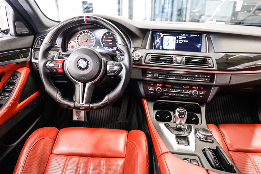 Used BMW M5 4dr Sdn 2015 | 26 Motors Long Island. ELMONT, New York Used BMW M5 4dr Sdn 2015 | 26 Motors Long Island. ELMONT, New York