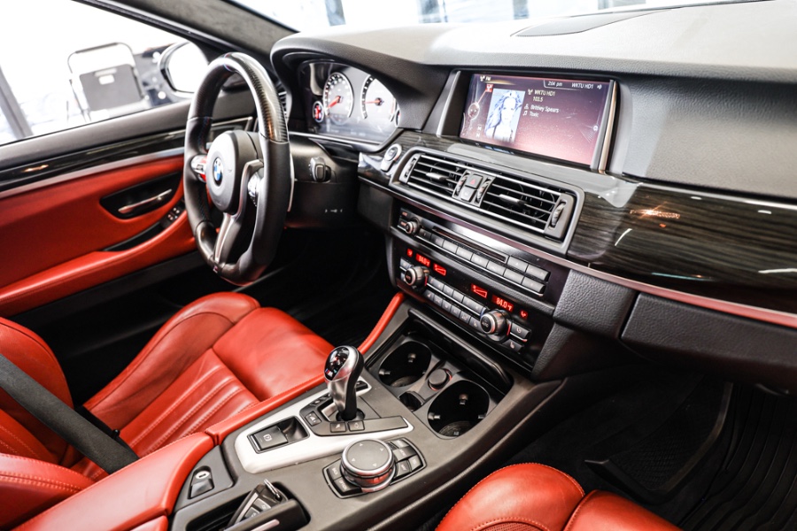 Used BMW M5 4dr Sdn 2015 | 26 Motors Long Island. ELMONT, New York Used BMW M5 4dr Sdn 2015 | 26 Motors Long Island. ELMONT, New York