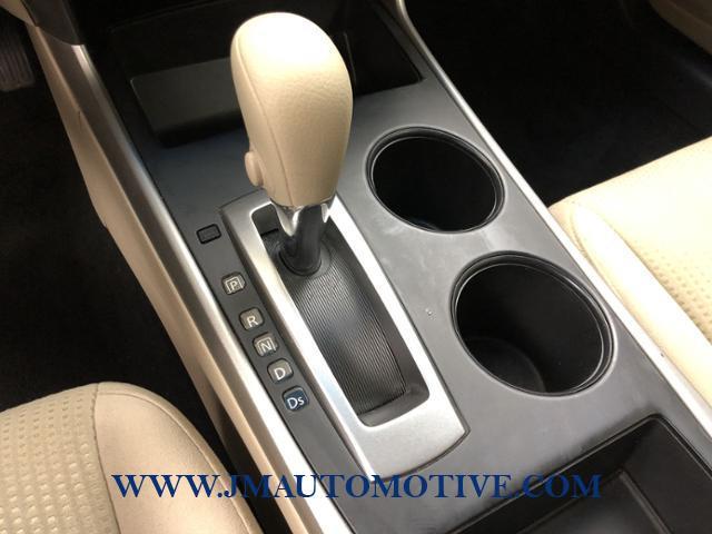 Used Nissan Altima 4dr Sdn I4 2.5 S 2015 | J&M Automotive Sls&Svc LLC. Naugatuck, Connecticut Used Nissan Altima 4dr Sdn I4 2.5 S 2015 | J&M Automotive Sls&Svc LLC. Naugatuck, Connecticut
