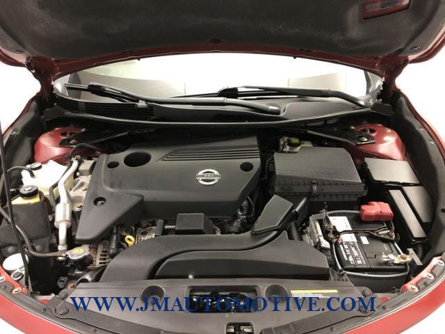 Used Nissan Altima 4dr Sdn I4 2.5 S 2015 | J&M Automotive Sls&Svc LLC. Naugatuck, Connecticut Used Nissan Altima 4dr Sdn I4 2.5 S 2015 | J&M Automotive Sls&Svc LLC. Naugatuck, Connecticut