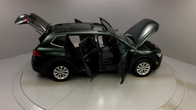 2019 Volkswagen Tiguan 2.0T SE 4MOTION, available for sale in Naugatuck, Connecticut | J&M Automotive Sls&Svc LLC. Naugatuck, Connecticut 2019 Volkswagen Tiguan 2.0T SE 4MOTION, available for sale in Naugatuck, Connecticut | J&M Automotive Sls&Svc LLC. Naugatuck, Connecticut