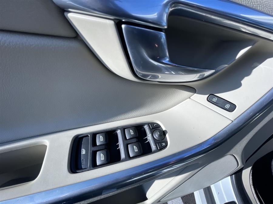Used Volvo XC60 AWD 4dr T5 Premier 2016 | Wiz Leasing Inc. Stratford, Connecticut Used Volvo XC60 AWD 4dr T5 Premier 2016 | Wiz Leasing Inc. Stratford, Connecticut