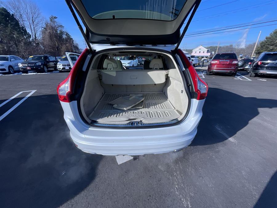 Used Volvo XC60 AWD 4dr T5 Premier 2016 | Wiz Leasing Inc. Stratford, Connecticut Used Volvo XC60 AWD 4dr T5 Premier 2016 | Wiz Leasing Inc. Stratford, Connecticut