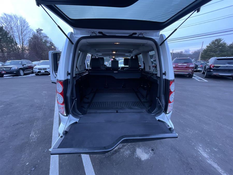 2011 Land Rover LR4 4WD 4dr V8 HSE, available for sale in Stratford, Connecticut | Wiz Leasing Inc. Stratford, Connecticut 2011 Land Rover LR4 4WD 4dr V8 HSE, available for sale in Stratford, Connecticut | Wiz Leasing Inc. Stratford, Connecticut