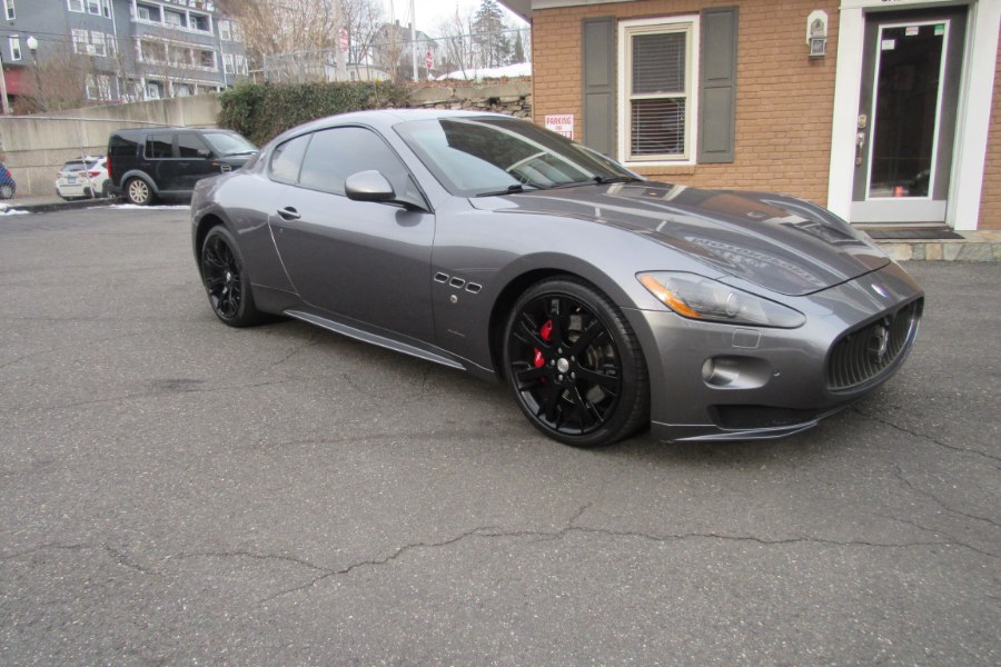 Used Maserati GranTurismo 2dr Cpe GranTurismo S Auto 2010 | Center Motorsports LLC. Shelton, Connecticut