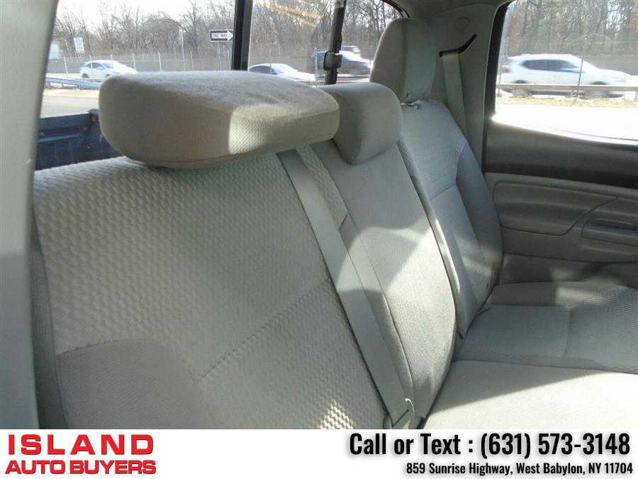 Used Toyota Tacoma V6 4x4 4dr Double Cab 5.0 ft SB 5A 2012 | Island Auto Buyers. West Babylon, New York Used Toyota Tacoma V6 4x4 4dr Double Cab 5.0 ft SB 5A 2012 | Island Auto Buyers. West Babylon, New York