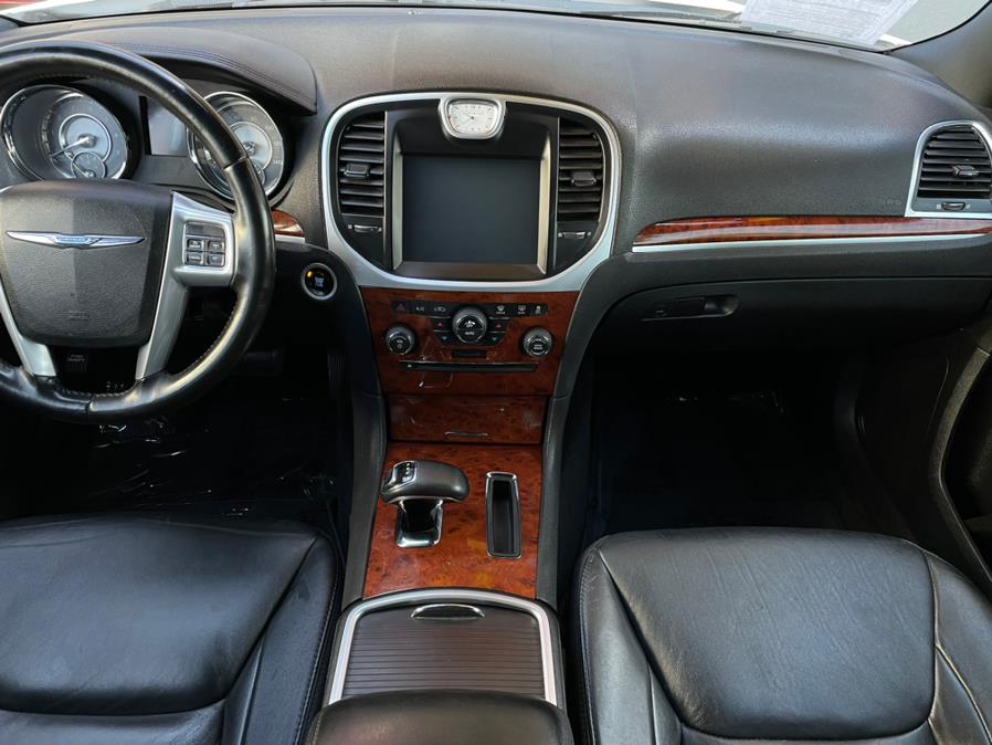 Used Chrysler 300 4dr Sdn Motown RWD 2013 | Green Light Auto. Corona, California
