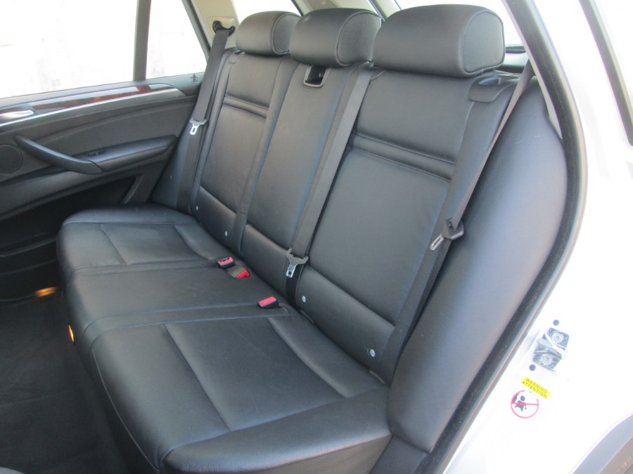 2007 BMW X5 AWD 4dr 3.0si, available for sale in Levittown, Pennsylvania | Levittown Auto. Levittown, Pennsylvania 2007 BMW X5 AWD 4dr 3.0si, available for sale in Levittown, Pennsylvania | Levittown Auto. Levittown, Pennsylvania