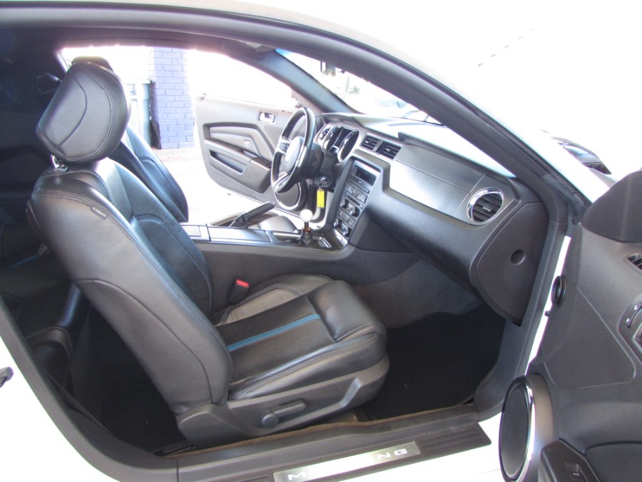 2013 Ford Mustang 2dr Cpe GT, available for sale in Orlando, Florida | VIP Auto Enterprise, Inc. Orlando, Florida 2013 Ford Mustang 2dr Cpe GT, available for sale in Orlando, Florida | VIP Auto Enterprise, Inc. Orlando, Florida