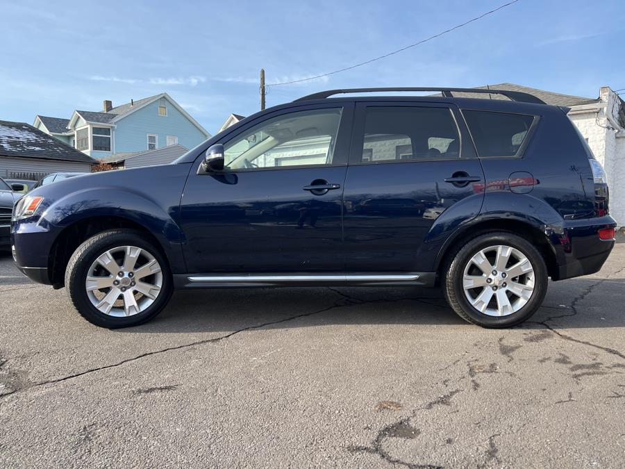 2010 Mitsubishi Outlander 4WD 4dr SE, available for sale in Springfield, Massachusetts | Absolute Motors Inc. Springfield, Massachusetts 2010 Mitsubishi Outlander 4WD 4dr SE, available for sale in Springfield, Massachusetts | Absolute Motors Inc. Springfield, Massachusetts