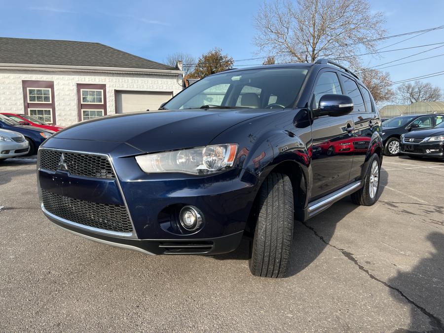 2010 Mitsubishi Outlander 4WD 4dr SE, available for sale in Springfield, Massachusetts | Absolute Motors Inc. Springfield, Massachusetts 2010 Mitsubishi Outlander 4WD 4dr SE, available for sale in Springfield, Massachusetts | Absolute Motors Inc. Springfield, Massachusetts